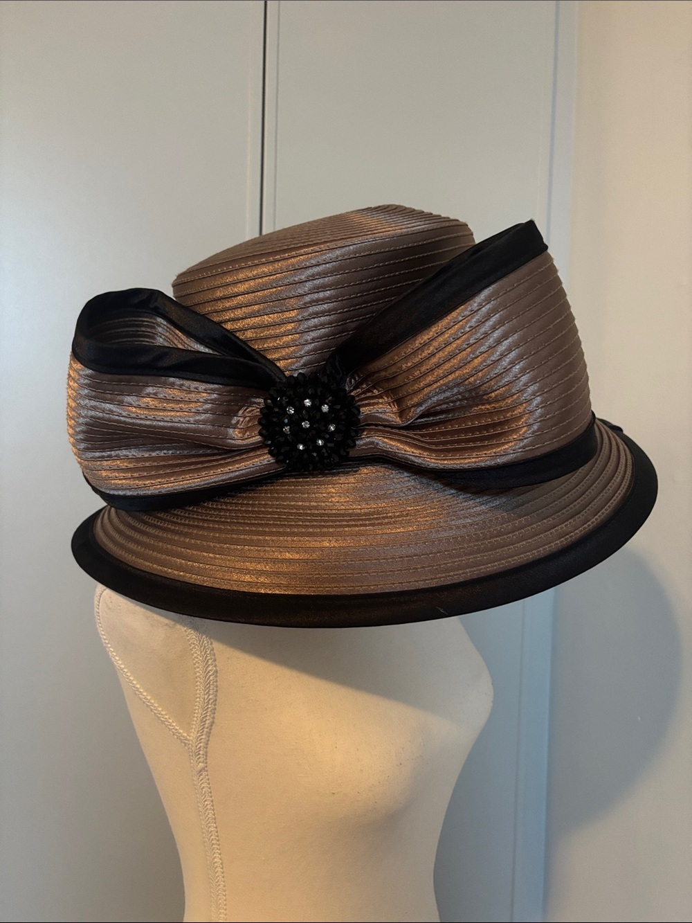 Vintage Whittaker & Shon Bronze and Black Women's Wide Brim Hat